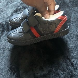 Toddler Gucci shoes size 25